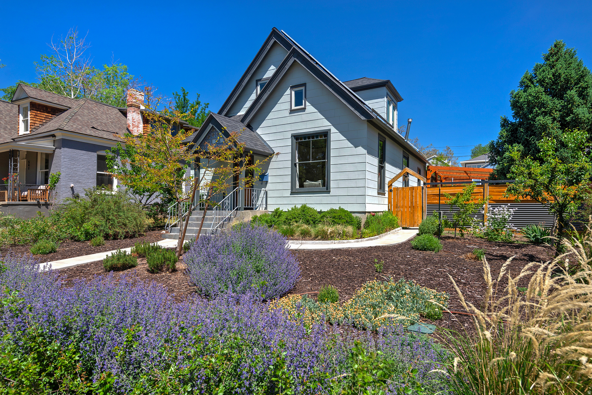 DOUGLAS PLACE - Residential