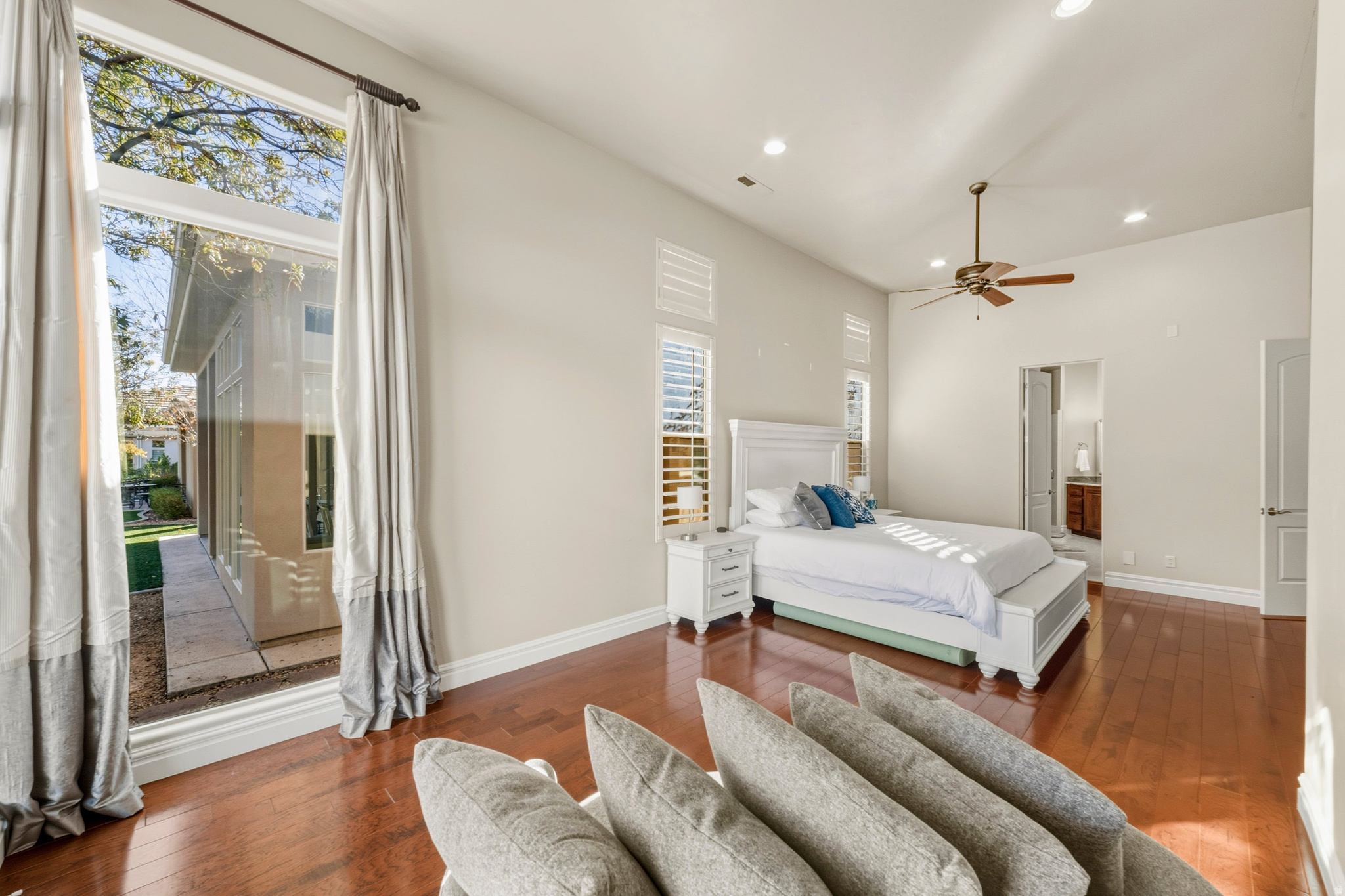 BELLSERA TH AT SUNBROOK 1 - Residential