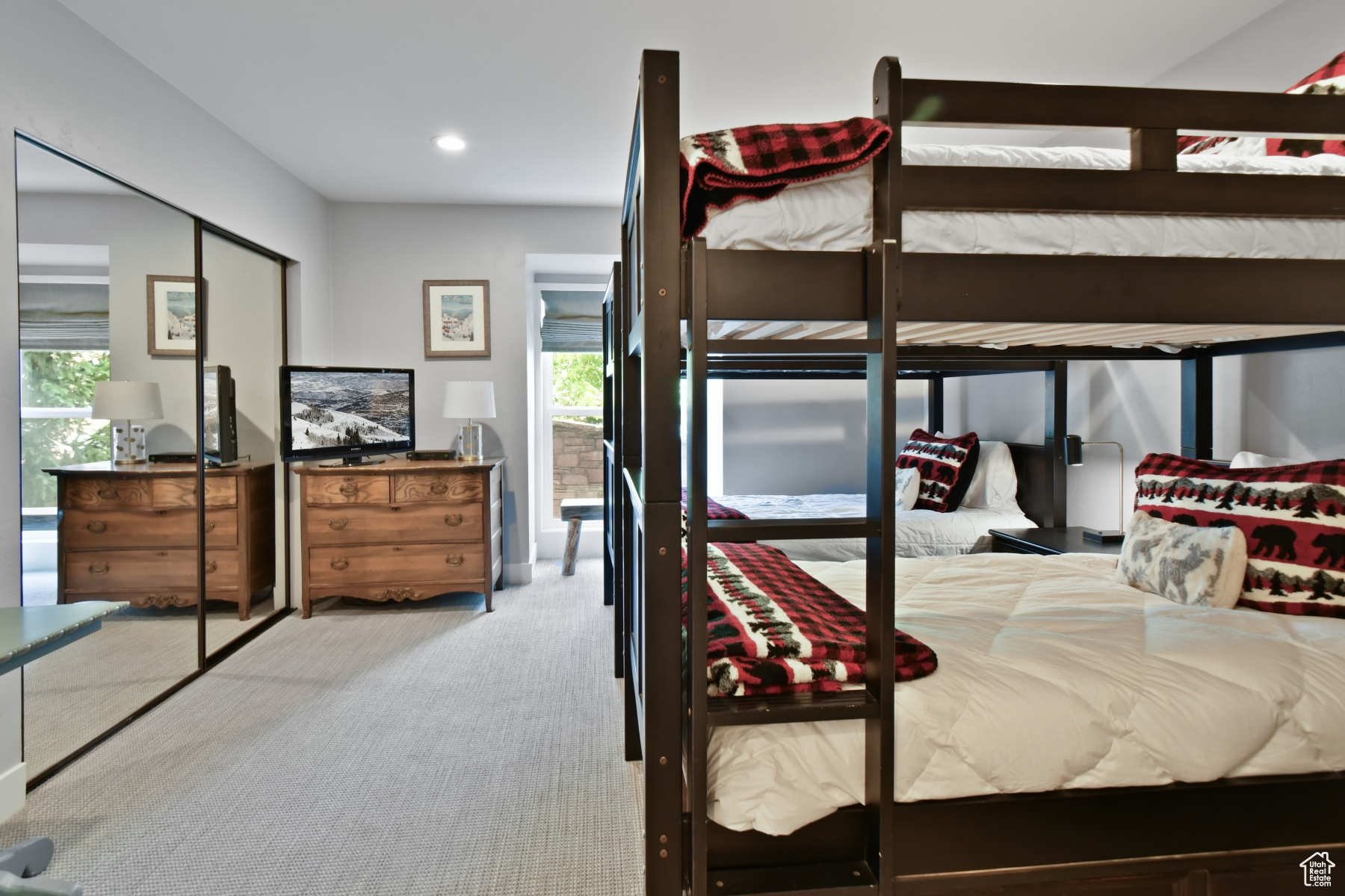 Park City, Utah 84060, United States, 2 Bedrooms Bedrooms, ,2 BathroomsBathrooms,Residential,Pending,46106