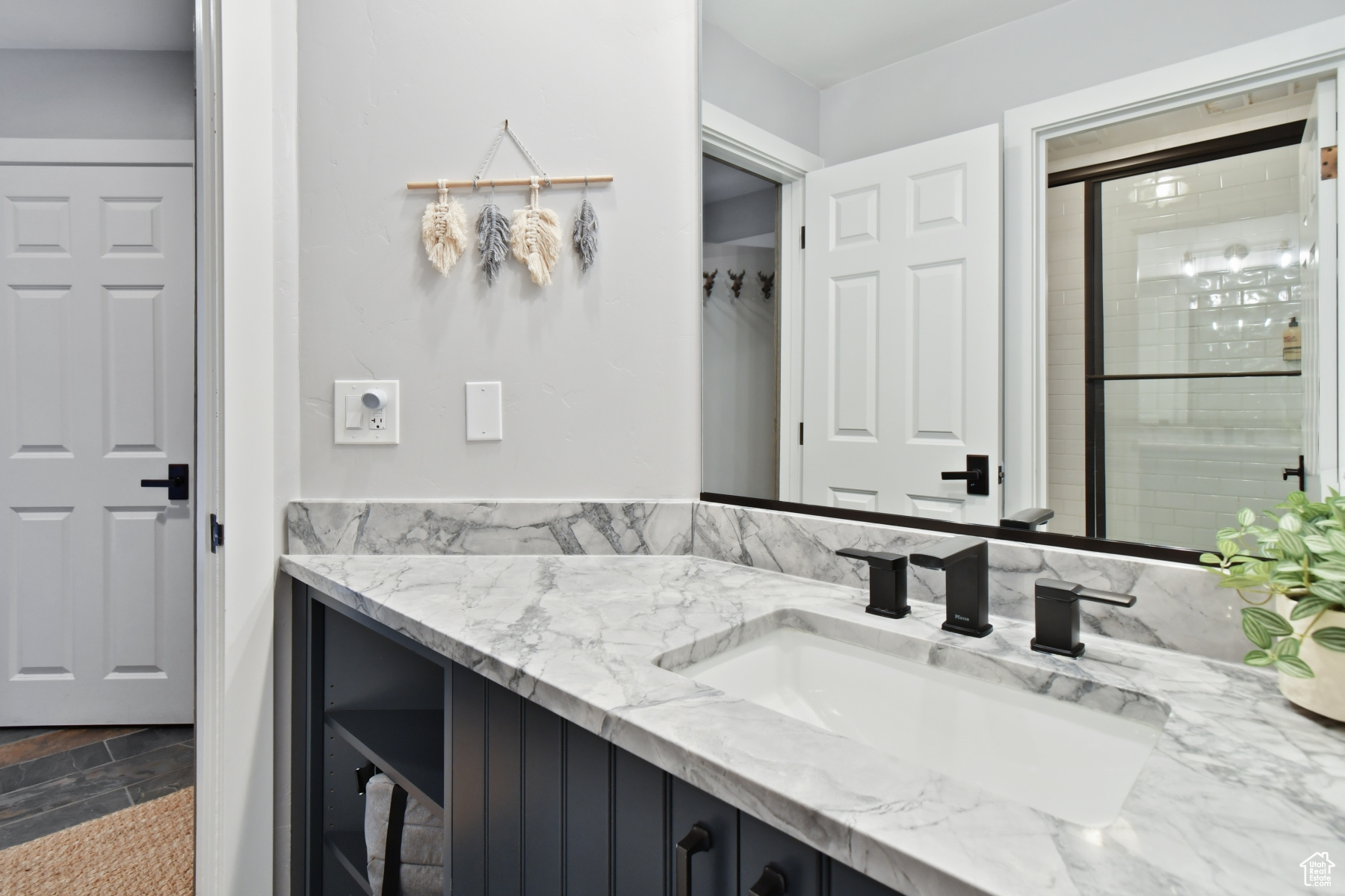 Park City, Utah 84060, United States, 2 Bedrooms Bedrooms, ,2 BathroomsBathrooms,Residential,Pending,46106