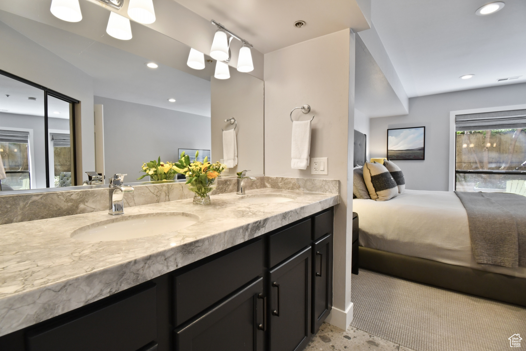 Park City, Utah 84060, United States, 2 Bedrooms Bedrooms, ,2 BathroomsBathrooms,Residential,Pending,46106