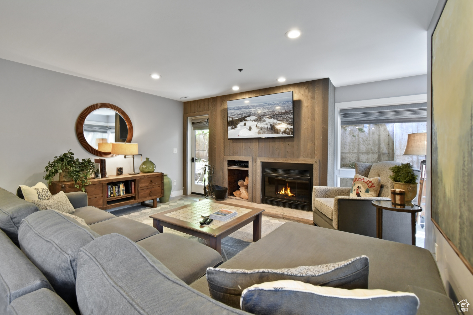 Park City, Utah 84060, United States, 2 Bedrooms Bedrooms, ,2 BathroomsBathrooms,Residential,Pending,46106