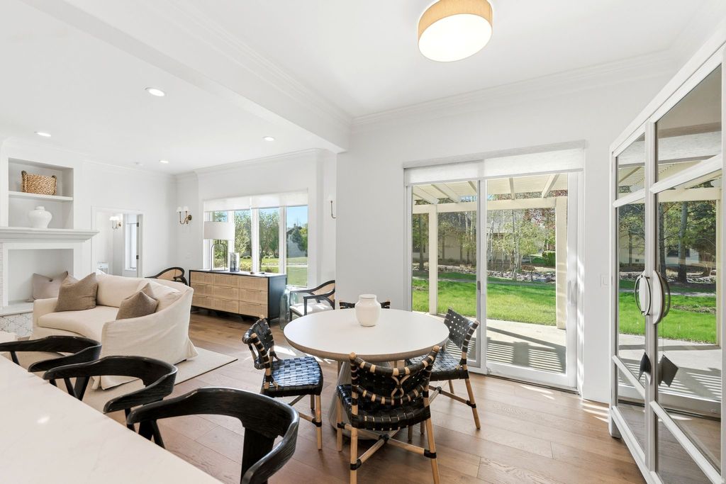 Photo of 33 W VILLAGE CIR, Midway, UT 84049 (MLS # 2154466)