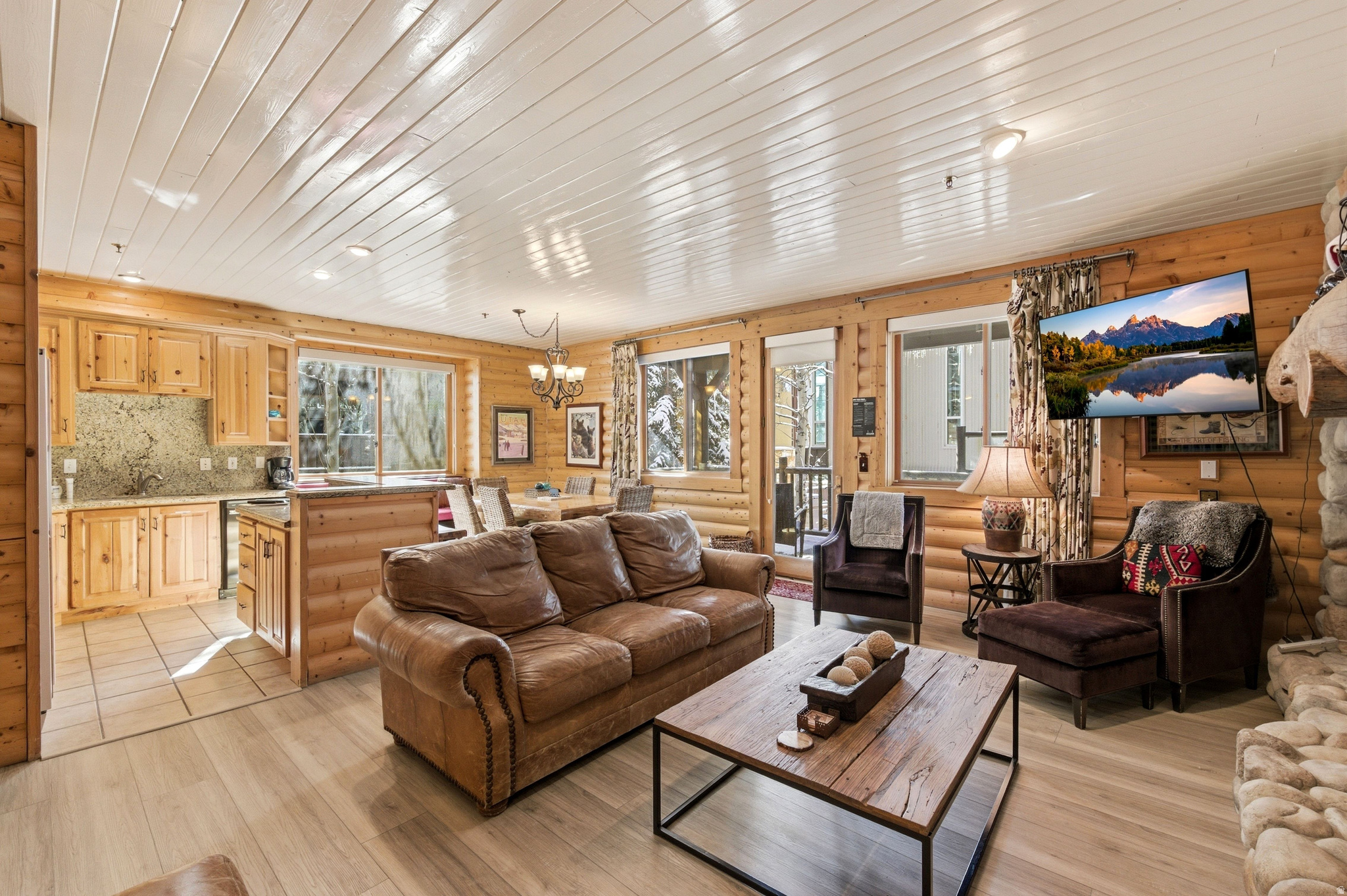 BLACK BEAR LODGE - Residential