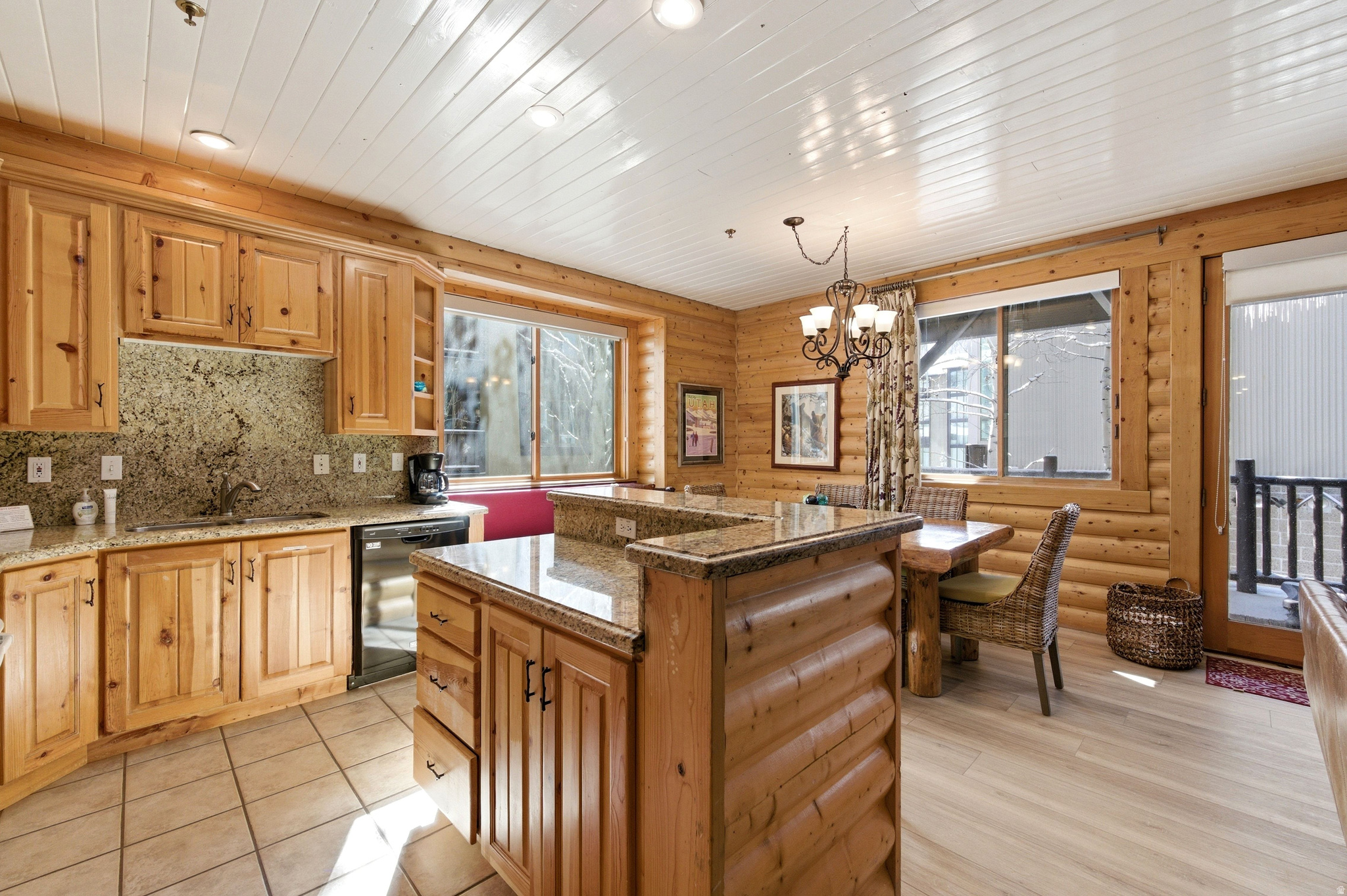 BLACK BEAR LODGE - Residential