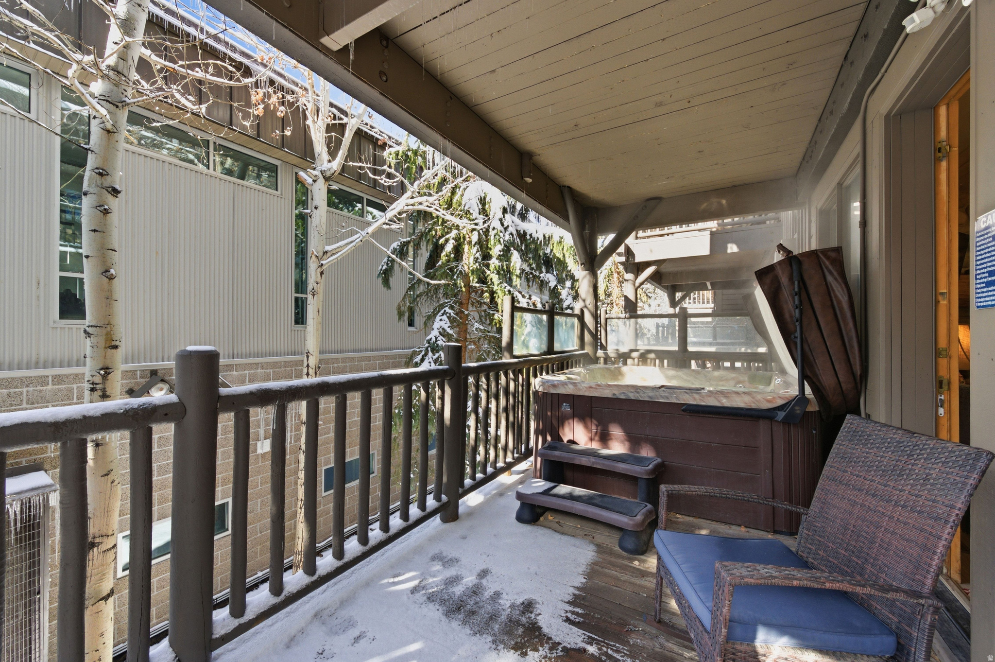 BLACK BEAR LODGE - Residential