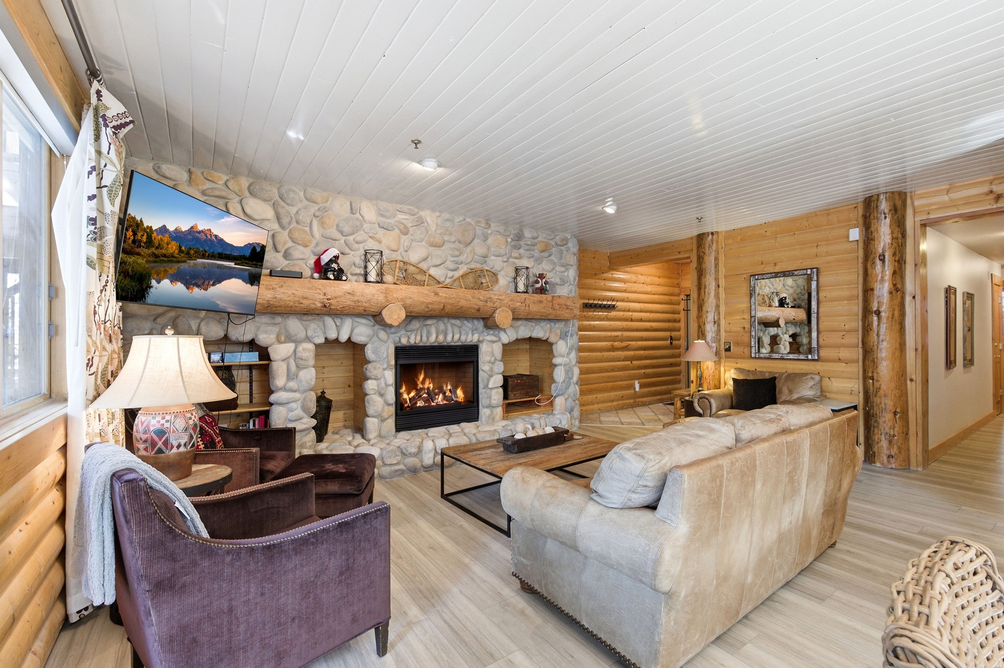BLACK BEAR LODGE - Residential