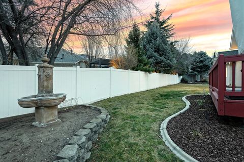 Tiny photo for 6669 S ANNE MARIE DR, Cottonwood Heights, UT 84121 (MLS # 2138085)