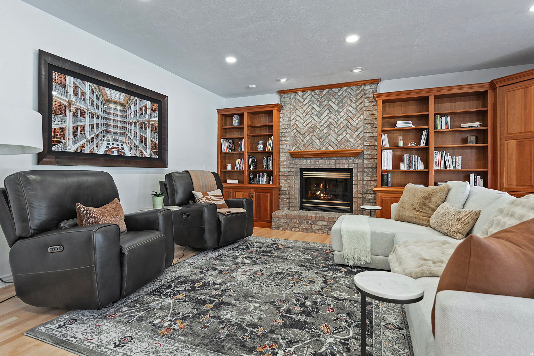 OVERLOOK AT OLD MILL - Residential