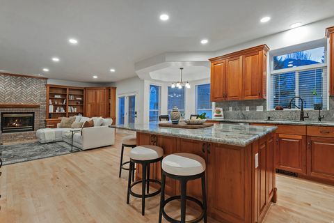 Tiny photo for 6669 S ANNE MARIE DR, Cottonwood Heights, UT 84121 (MLS # 2138085)