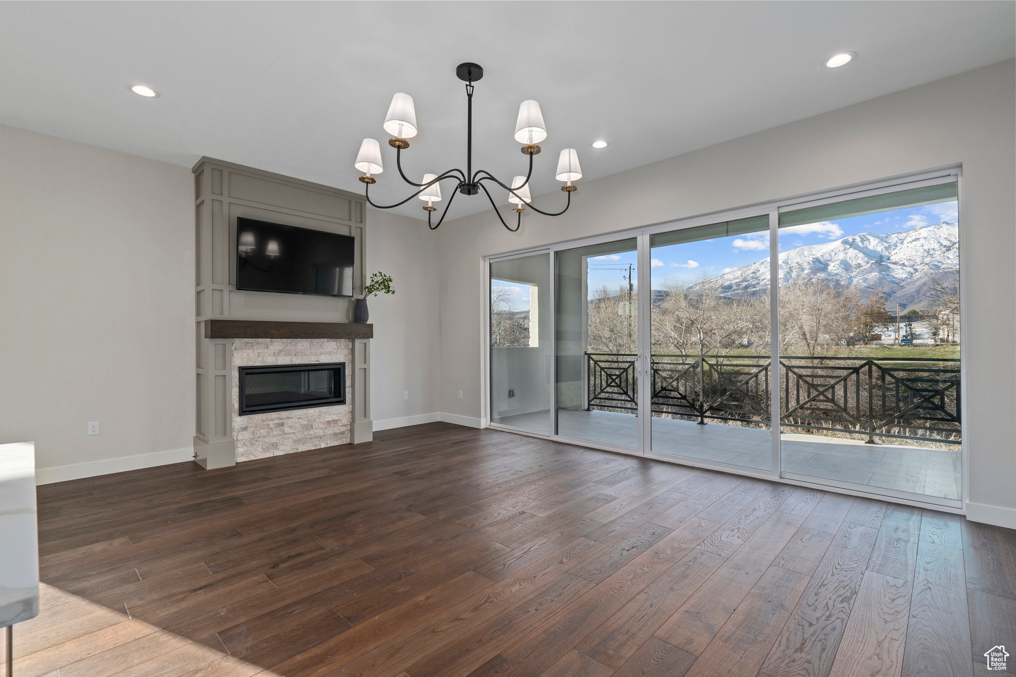 MONTDELLA - Residential Income