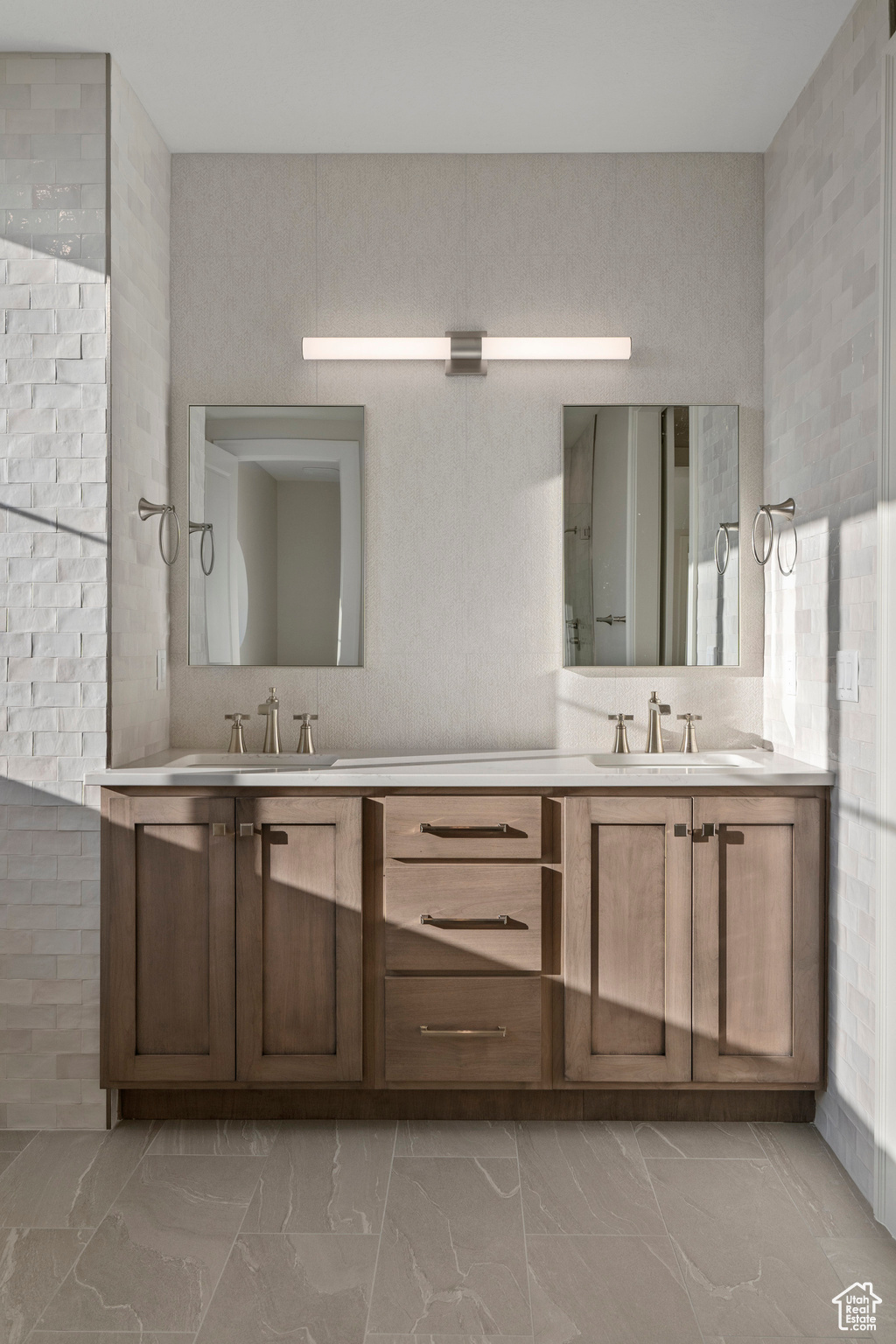 MONTDELLA - Residential Income