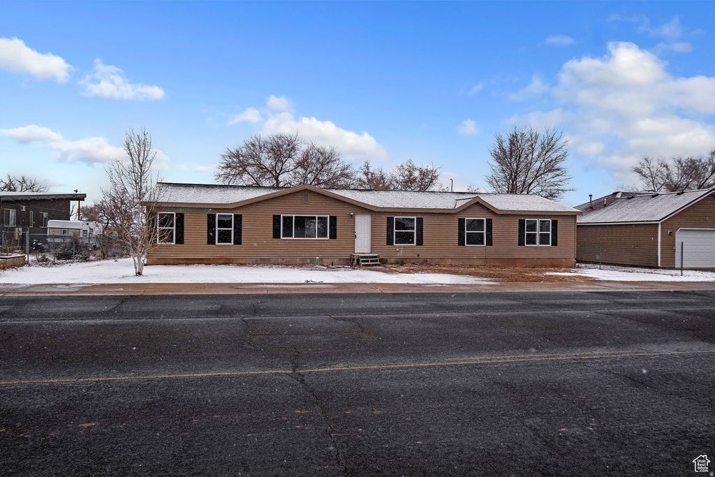 Photo of 735 S 500 E, Roosevelt, UT 84066 (MLS # 2152699)