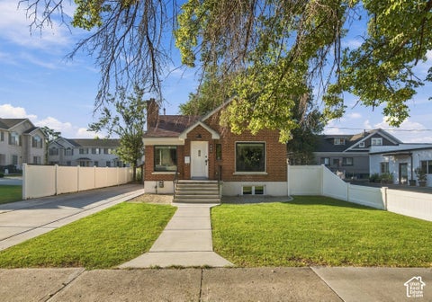 Photo of 487 W 400 N, Provo, UT 84601 (MLS # 2190580)
