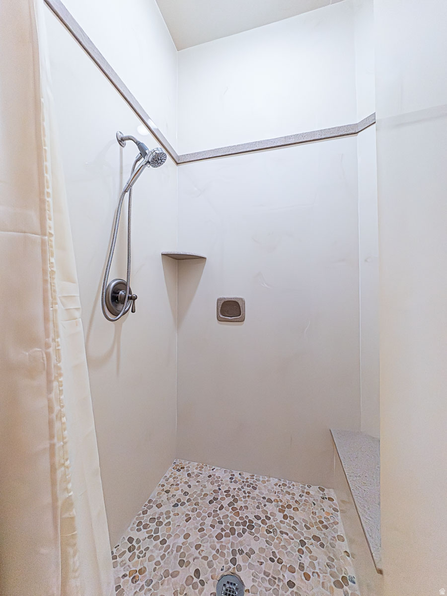 FIDDLERS CANYON SUBDIVISION - Residential