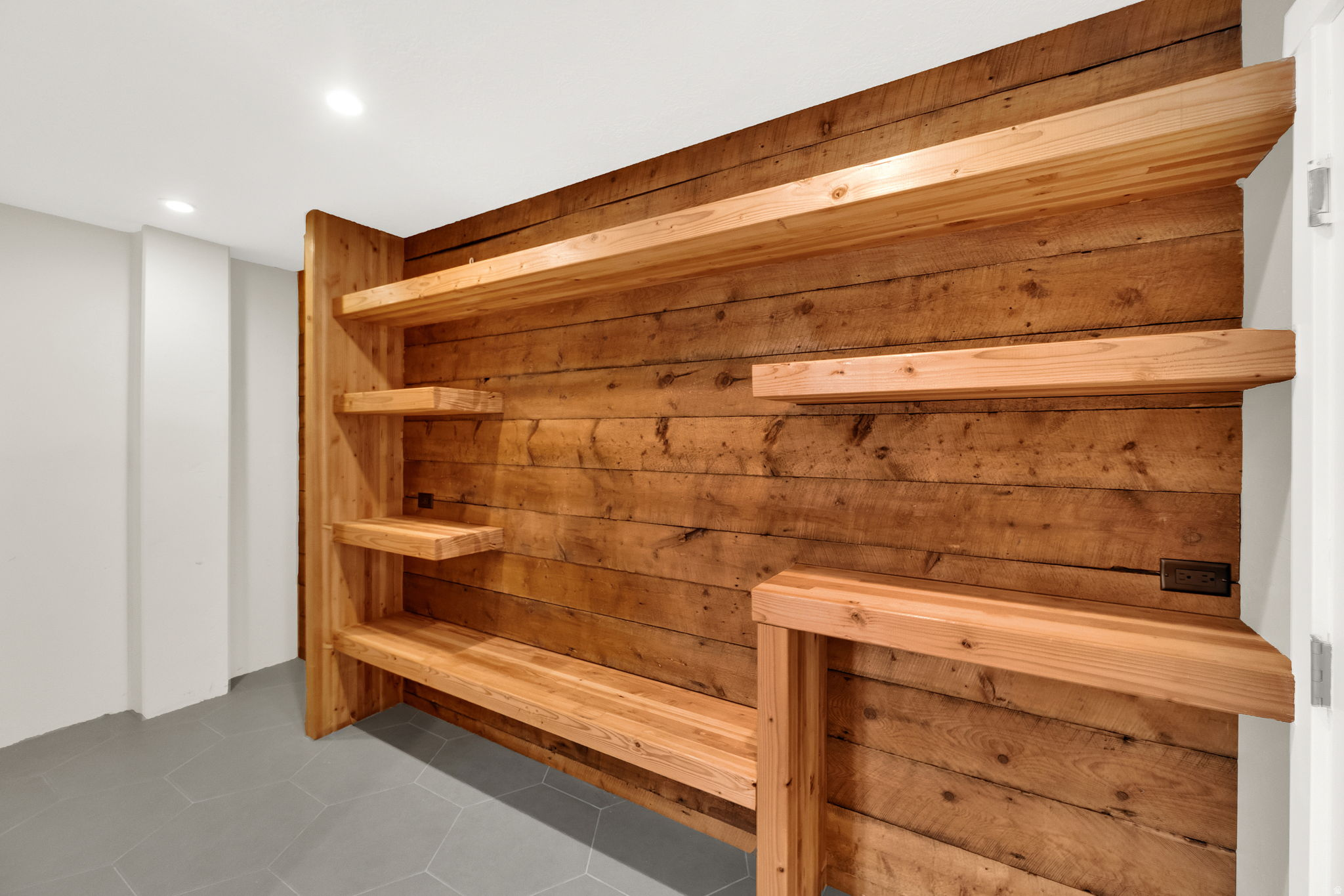 FOOTHILL ESTATES - Residential