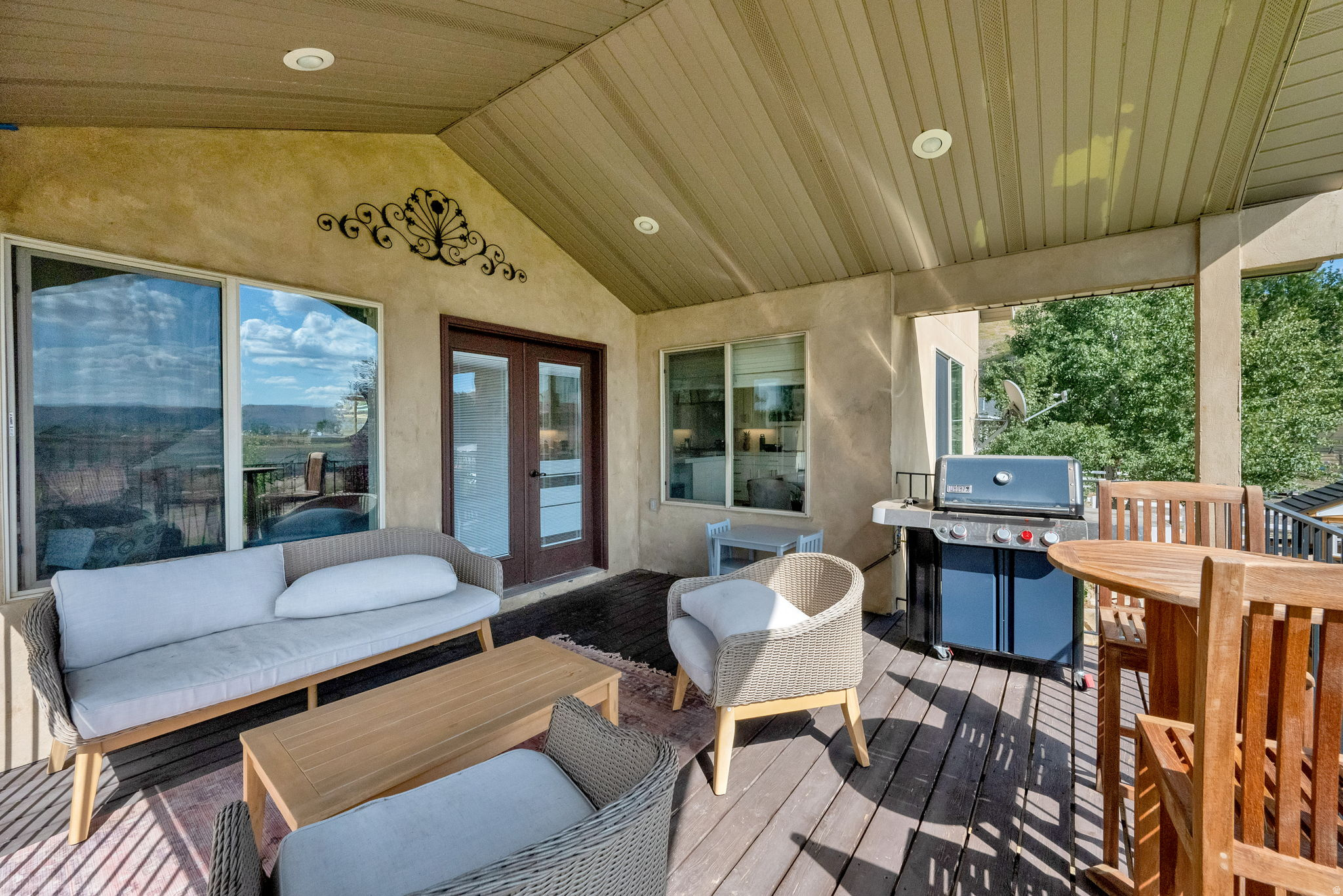 FOOTHILL ESTATES - Residential