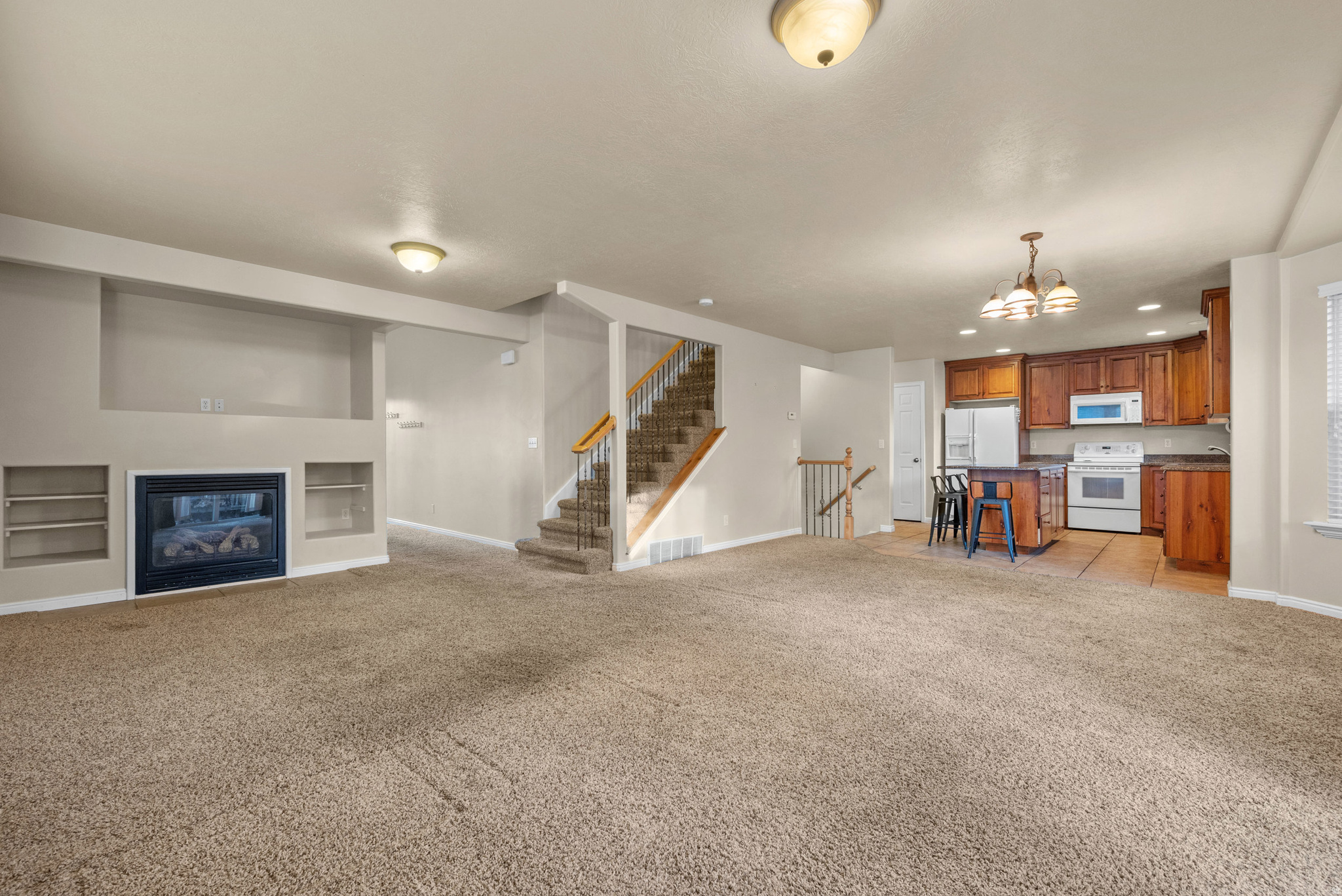 THE OC CONDOS - Residential