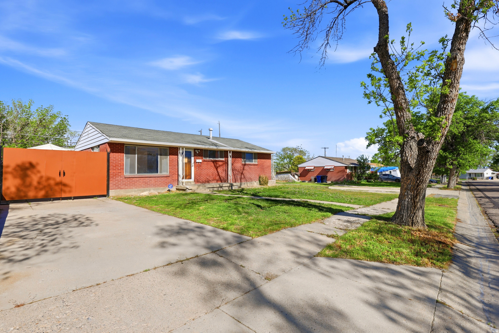 LAKE RIDGE - Residential