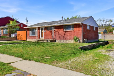 Tiny photo for 3316 S LYNNBROOK DR, Magna, UT 84044 (MLS # 2150694)