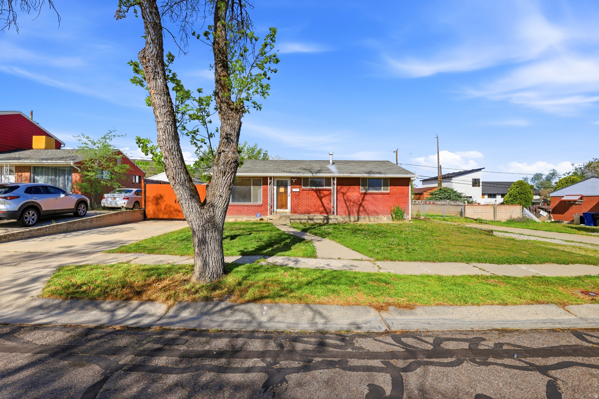 LAKE RIDGE - Residential