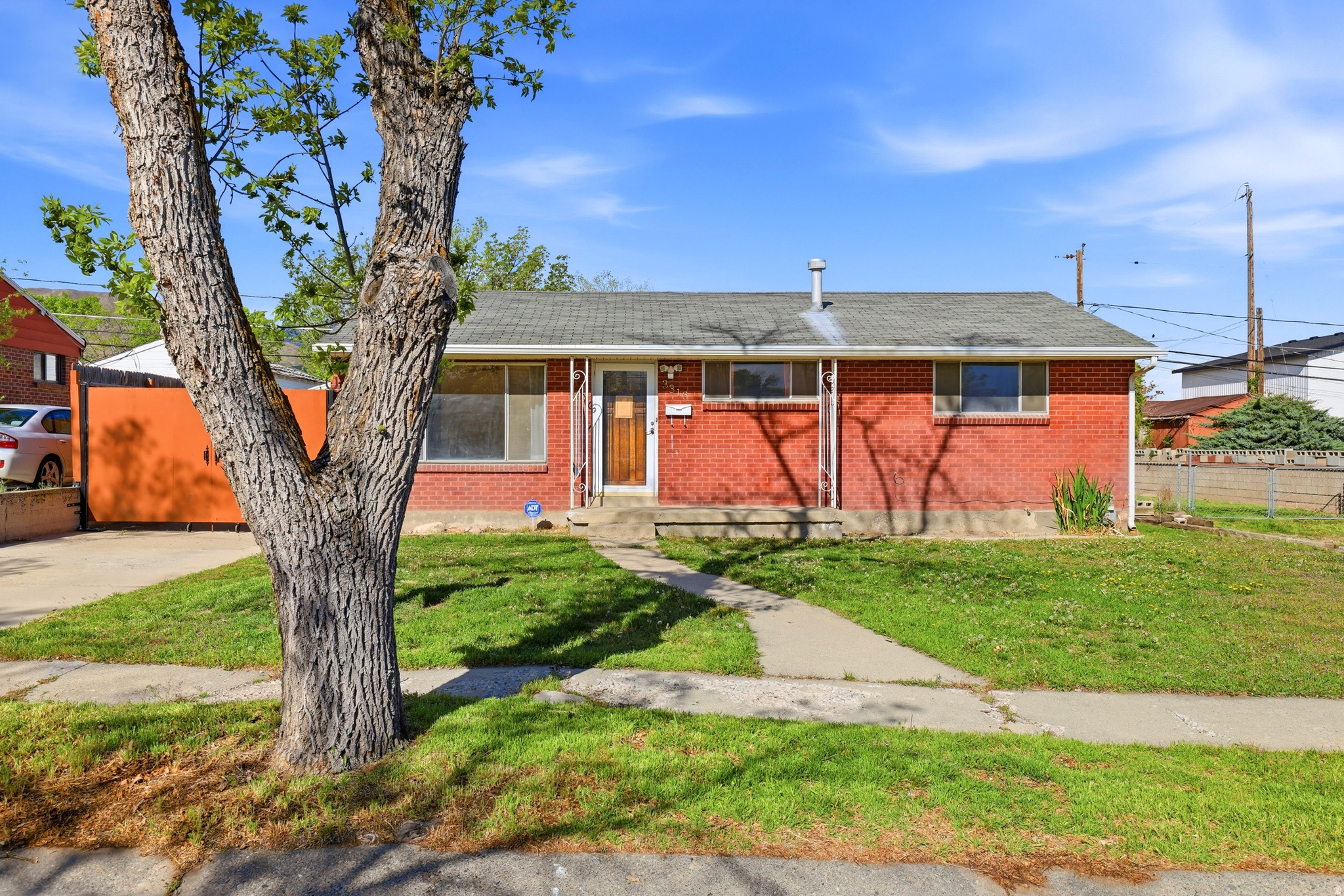 LAKE RIDGE - Residential