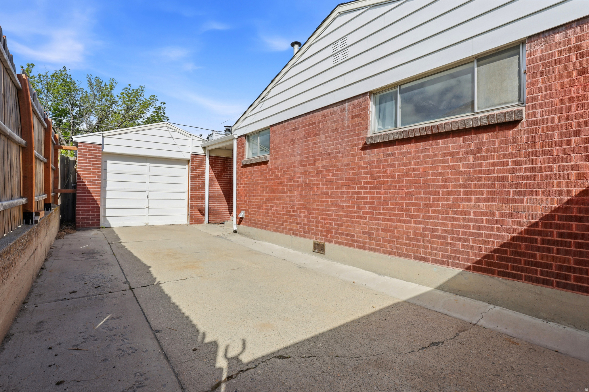 LAKE RIDGE - Residential