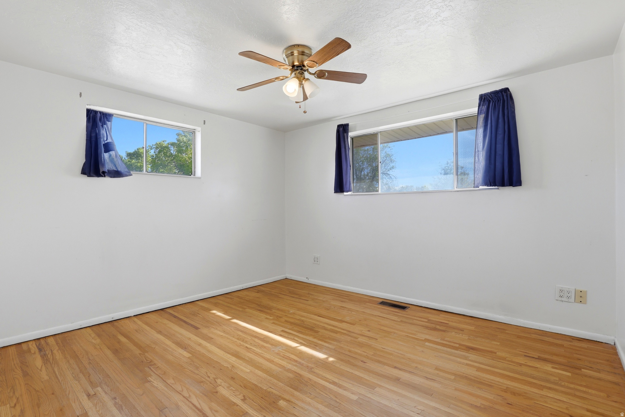 LAKE RIDGE - Residential