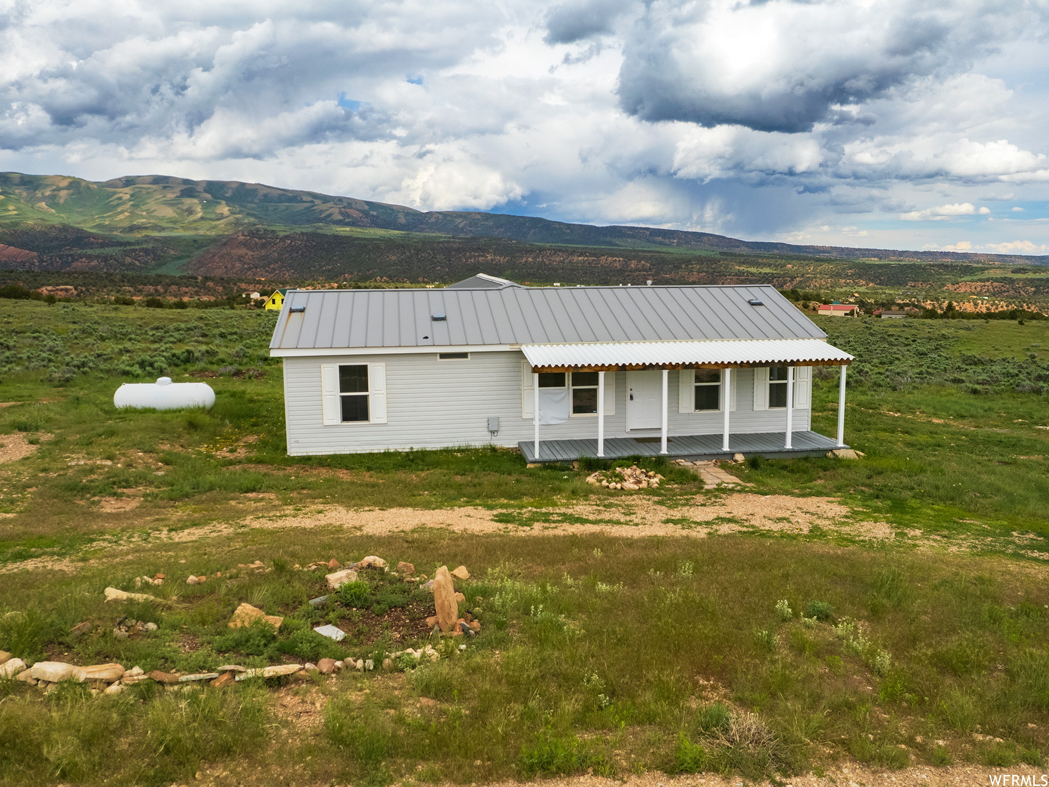 BANDANNA RANCH - Residential