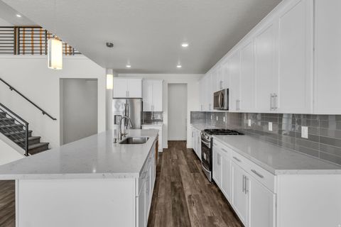 Tiny photo for 2468 N PAINTBRUSH DR, Saratoga Springs, UT 84045 (MLS # 2122735)