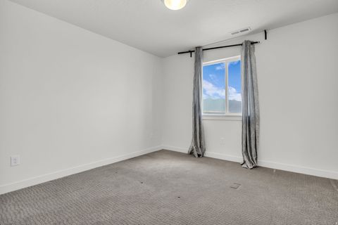 Tiny photo for 2468 N PAINTBRUSH DR, Saratoga Springs, UT 84045 (MLS # 2122735)