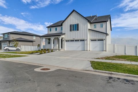 Tiny photo for 2468 N PAINTBRUSH DR, Saratoga Springs, UT 84045 (MLS # 2122735)