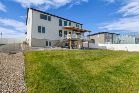 Tiny photo for 2468 N PAINTBRUSH DR, Saratoga Springs, UT 84045 (MLS # 2122735)