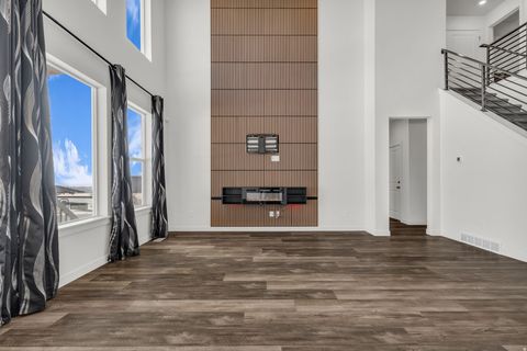 Tiny photo for 2468 N PAINTBRUSH DR, Saratoga Springs, UT 84045 (MLS # 2122735)