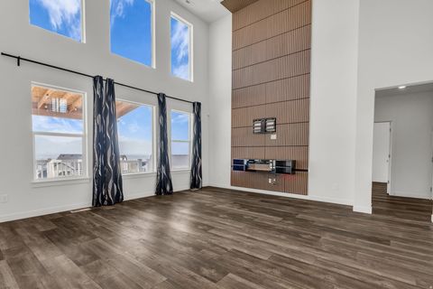 Tiny photo for 2468 N PAINTBRUSH DR, Saratoga Springs, UT 84045 (MLS # 2122735)