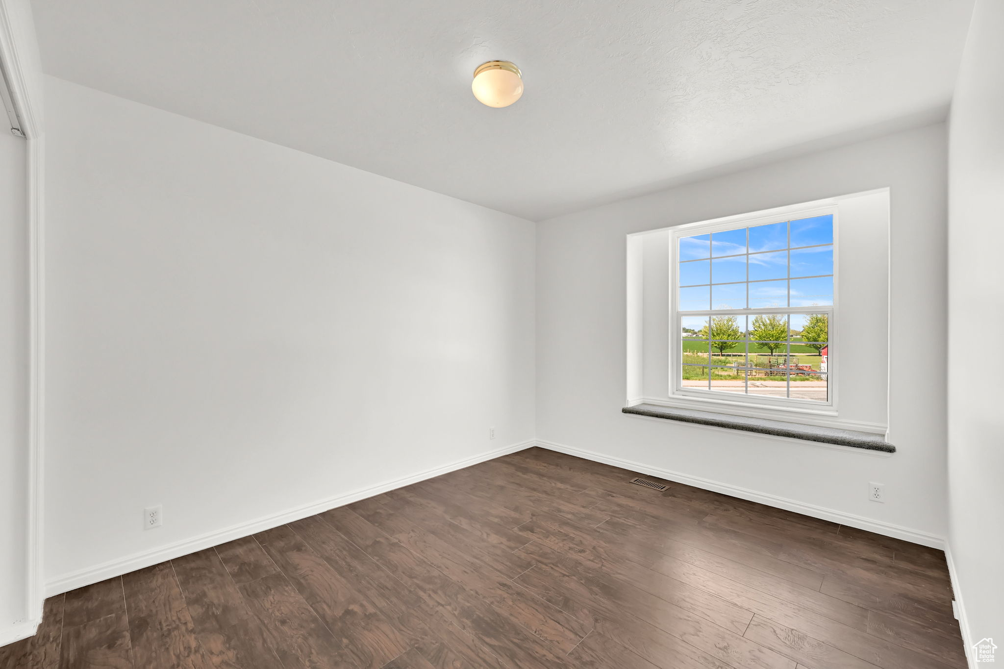 5970 S 5500, Hooper, Utah image 24