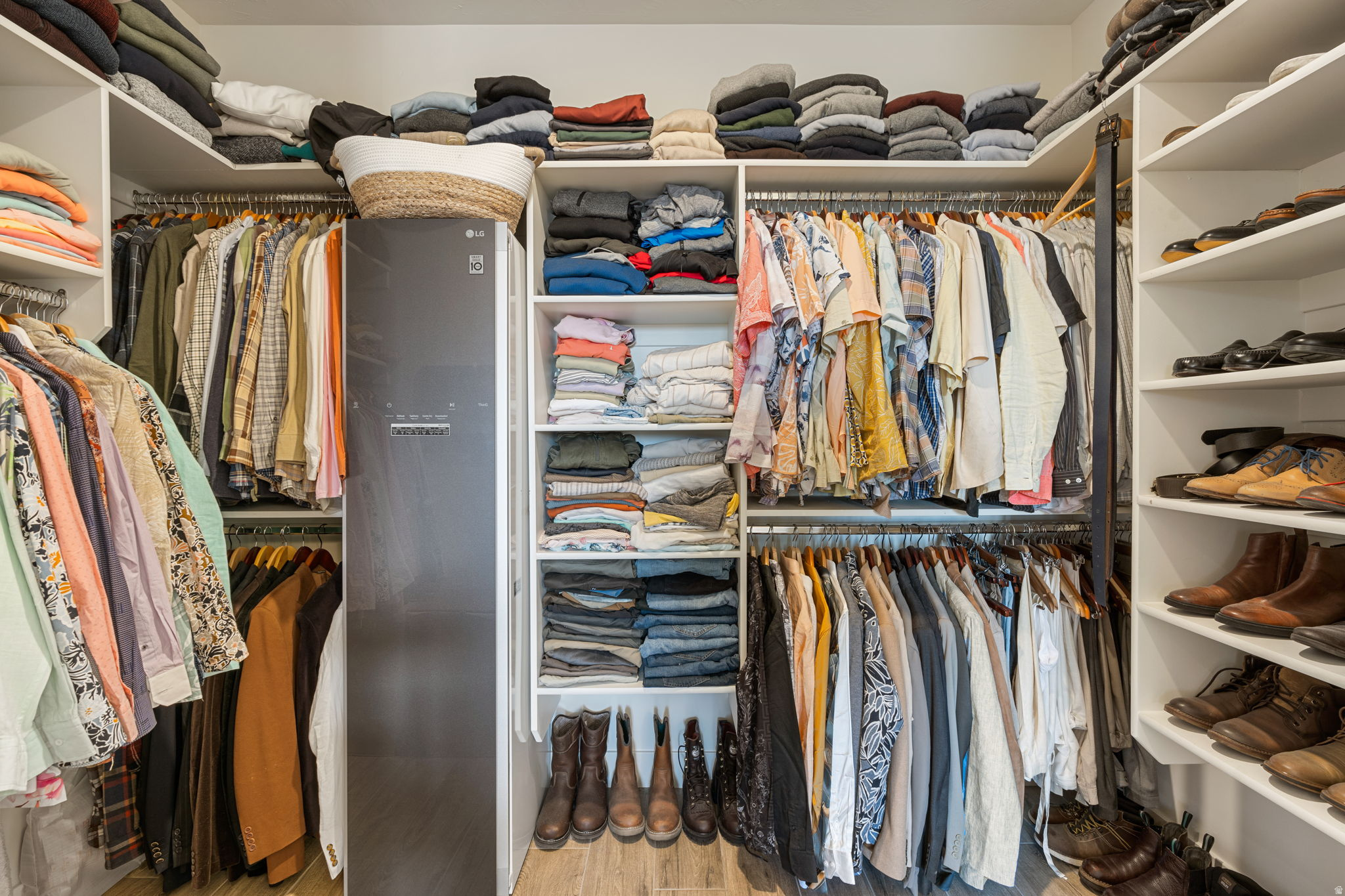 PAINTED SANDS - Residential