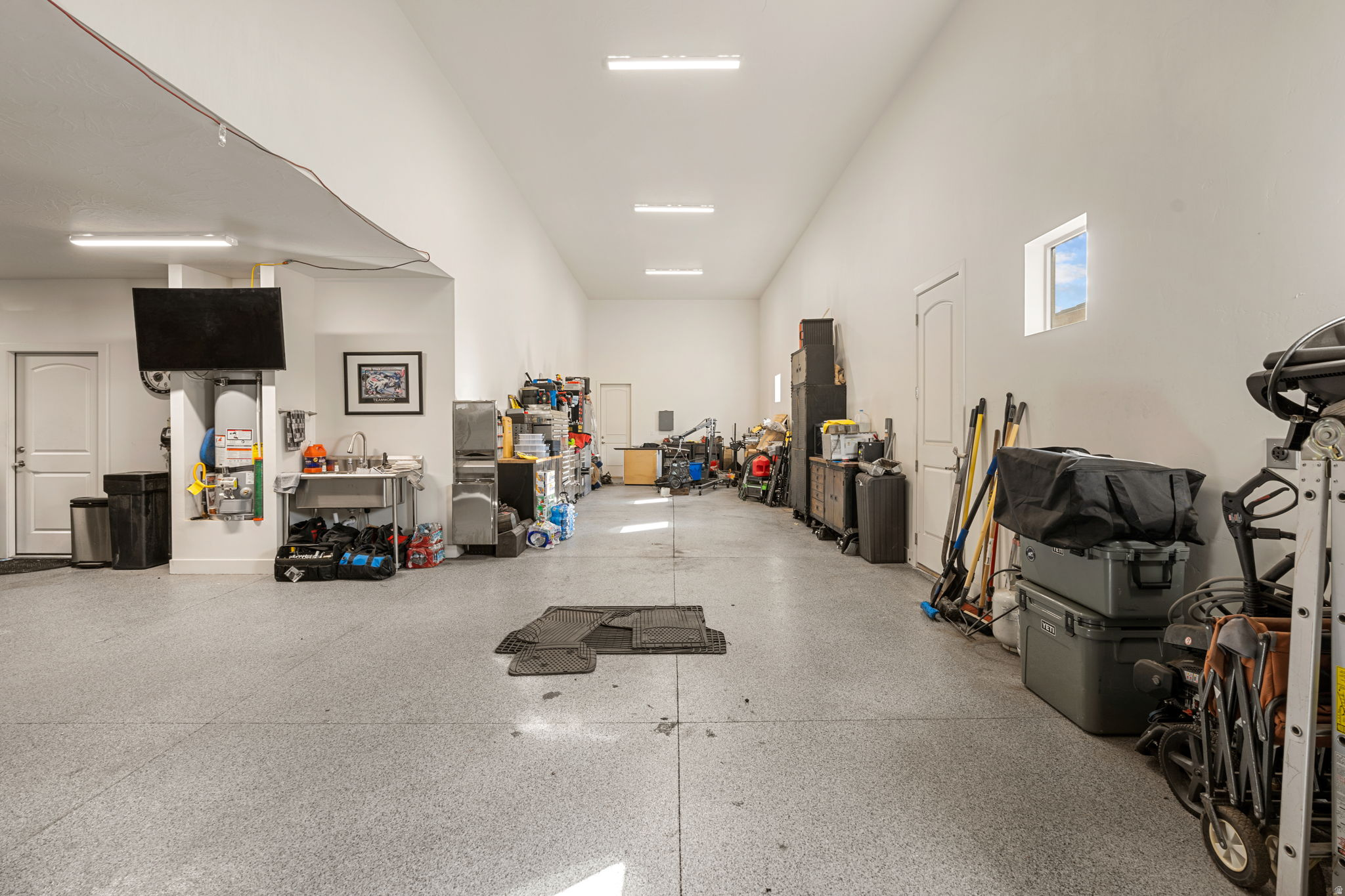 PAINTED SANDS - Residential