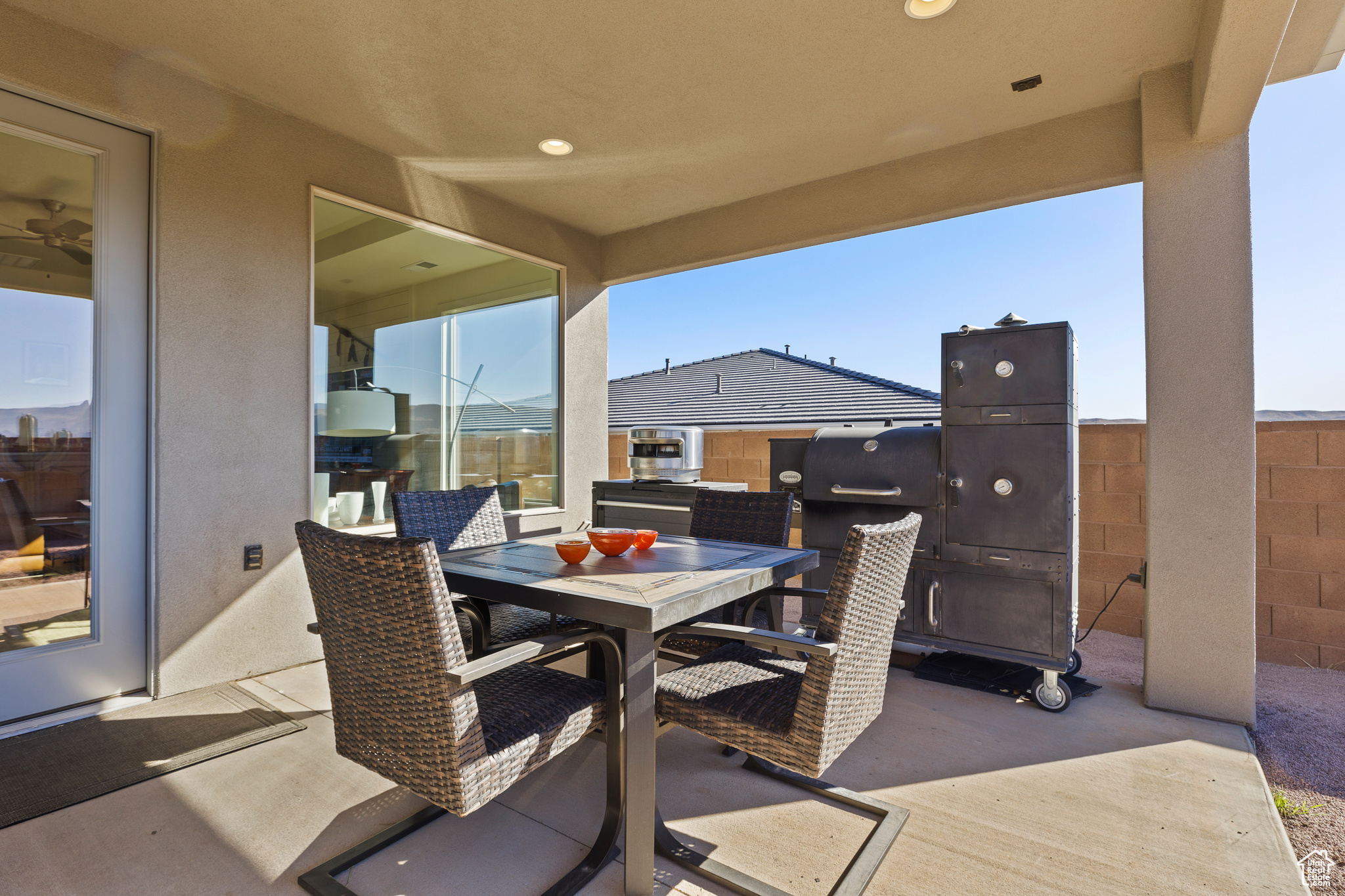 PAINTED SANDS - Residential