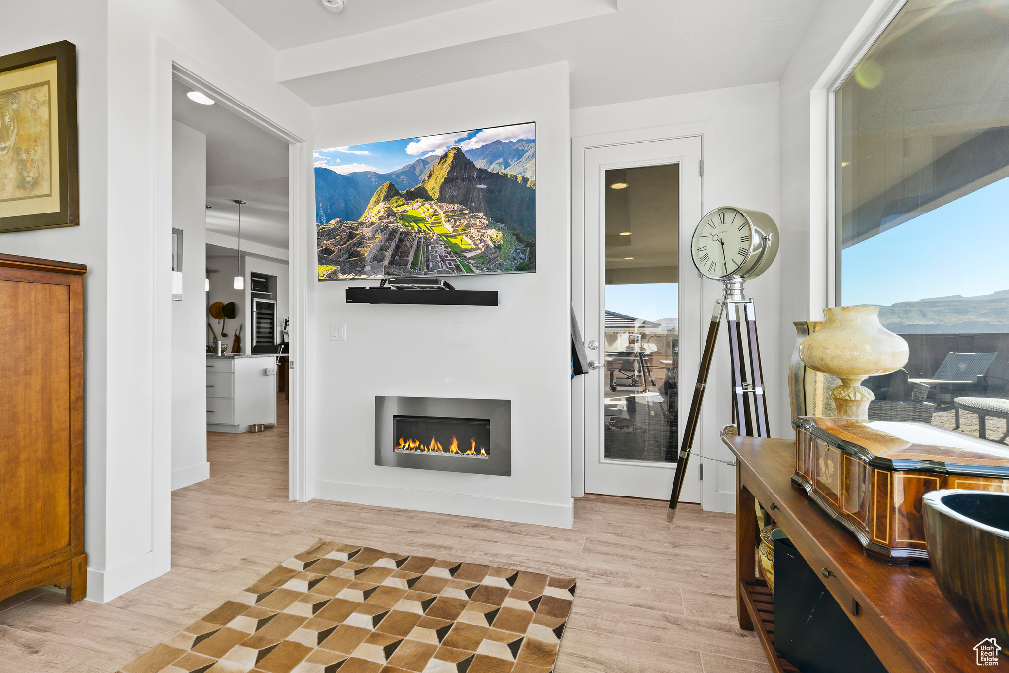 PAINTED SANDS - Residential