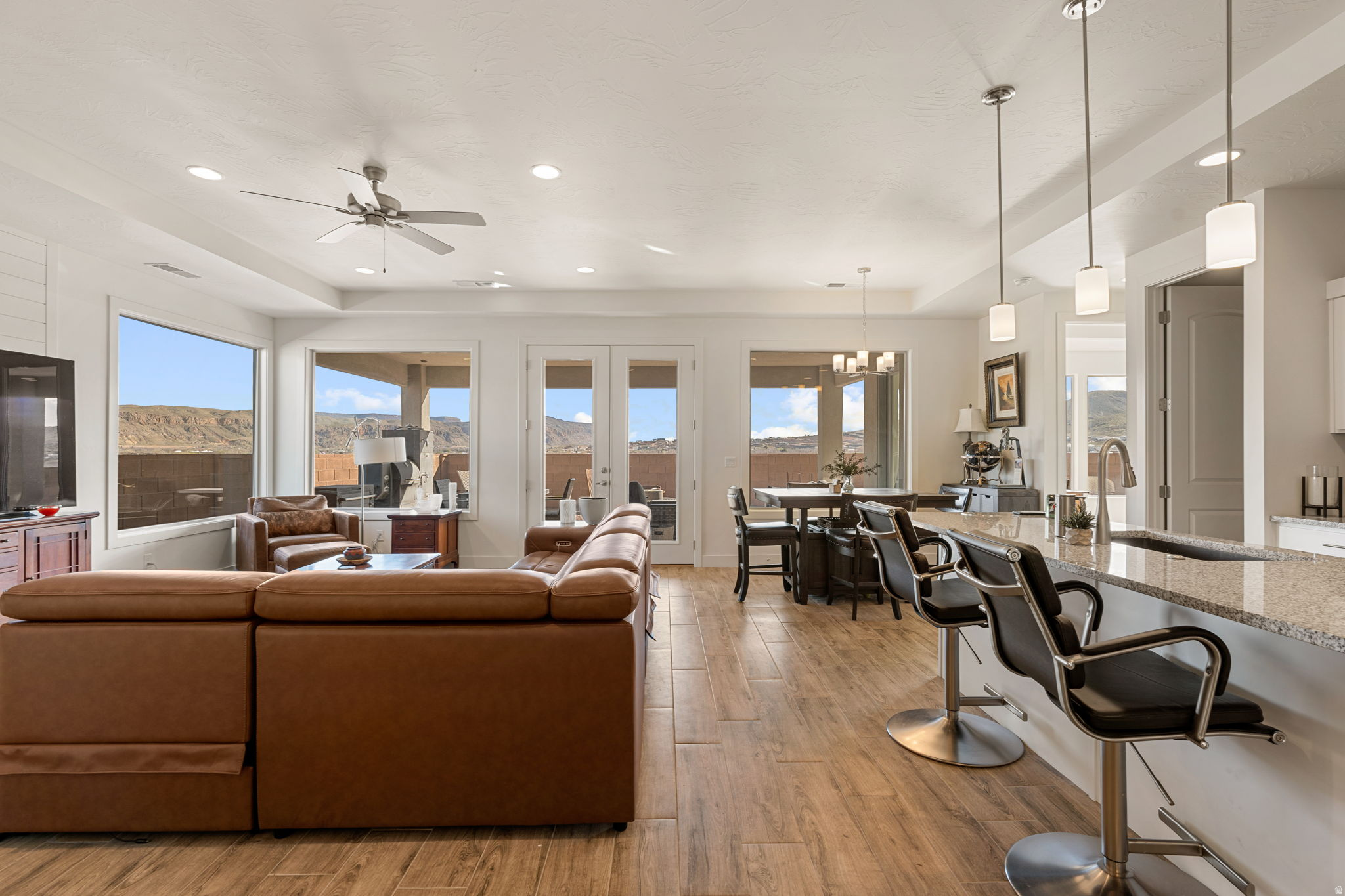 PAINTED SANDS - Residential