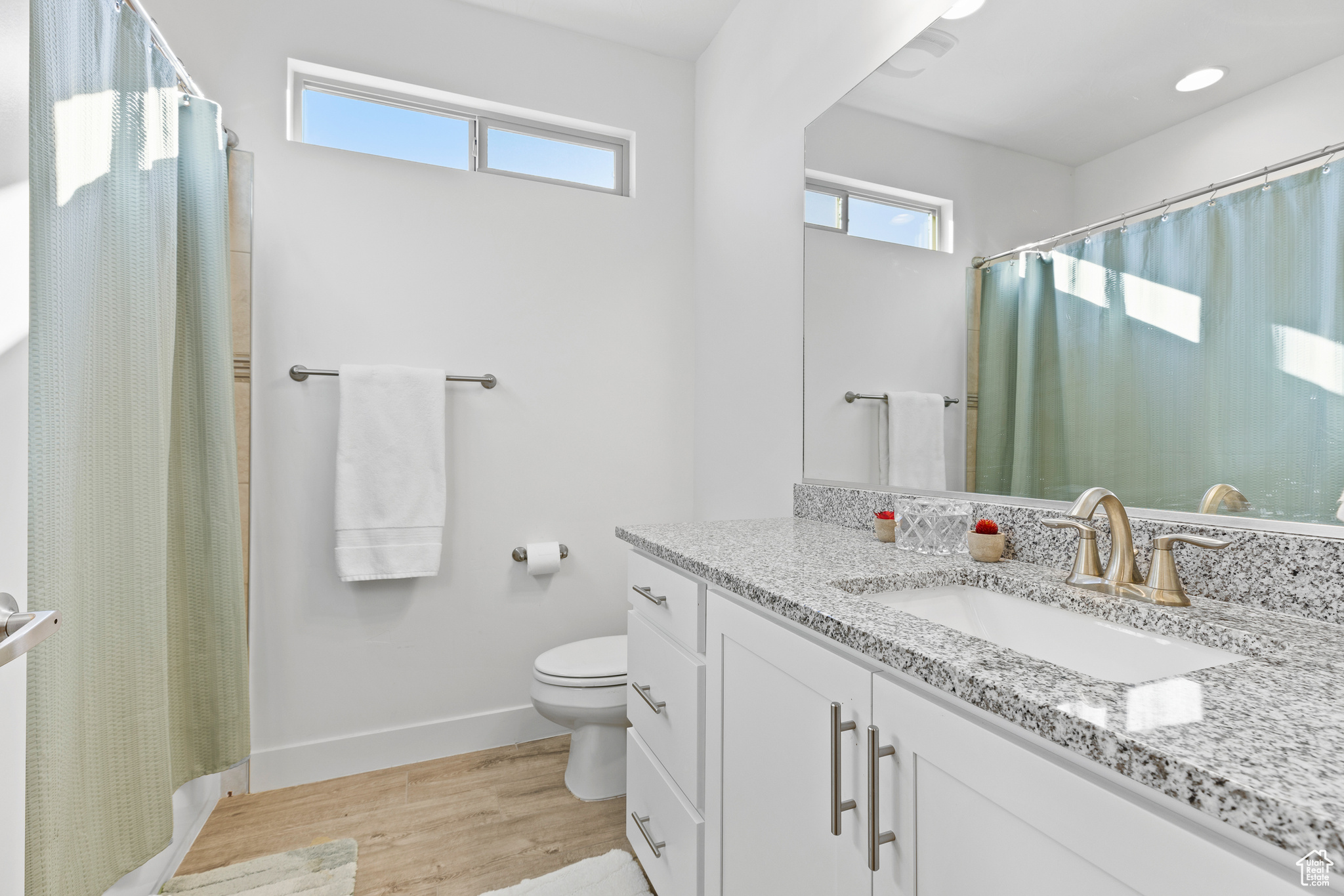 PAINTED SANDS - Residential