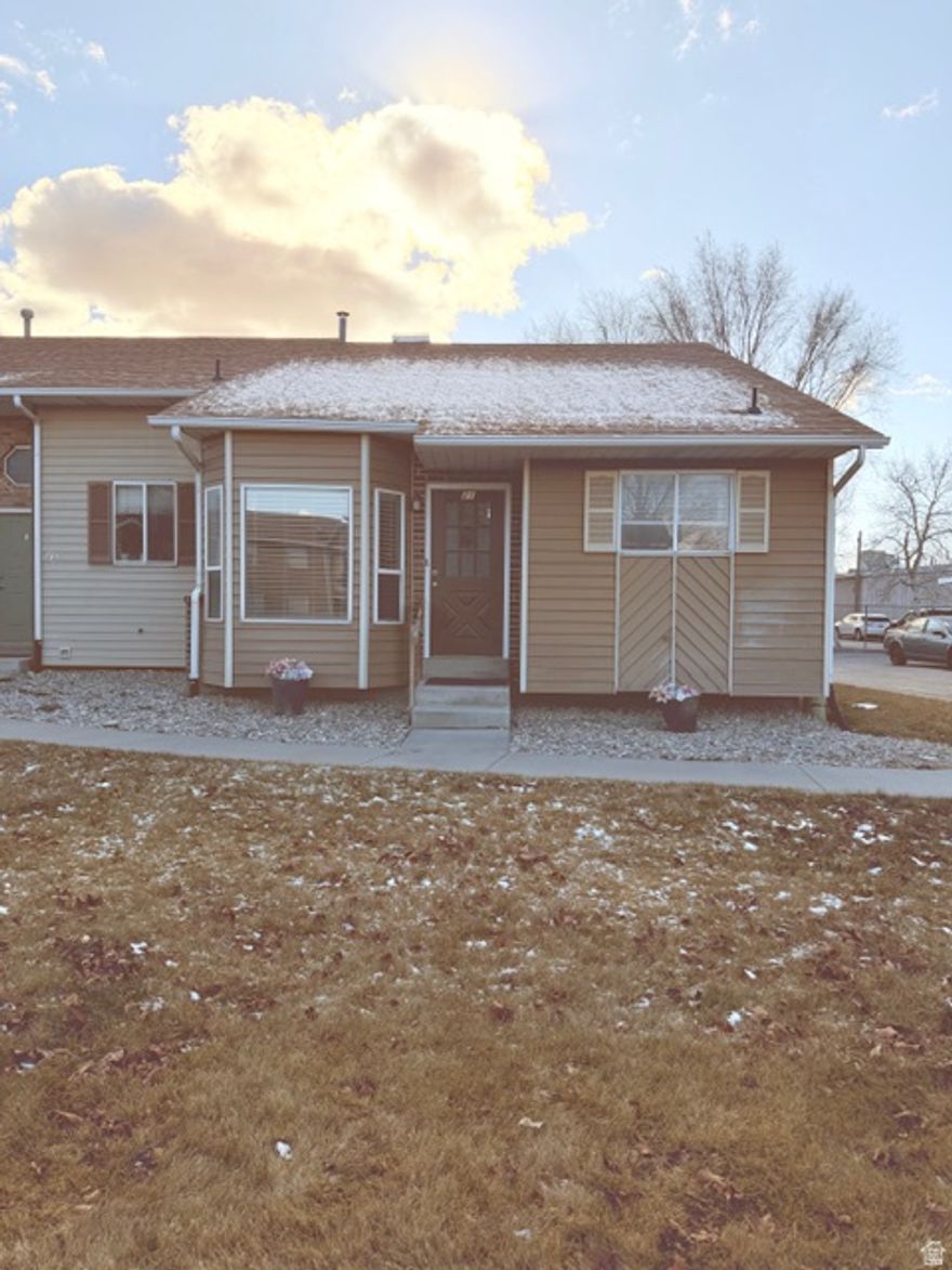 Beautifully updated townhome in American Fork, conveniently located near shopping, I-15, and a great selection of popular restaurants. This 3-bedroom, 2.5-bath home is ideal for first-time buyers or a smart investment opportunity. Recent updates include new carpet and fresh paint, and all appliances are included. Enjoy your own private, fenced back patio with a storage shed-perfect for relaxing or extra storage space.