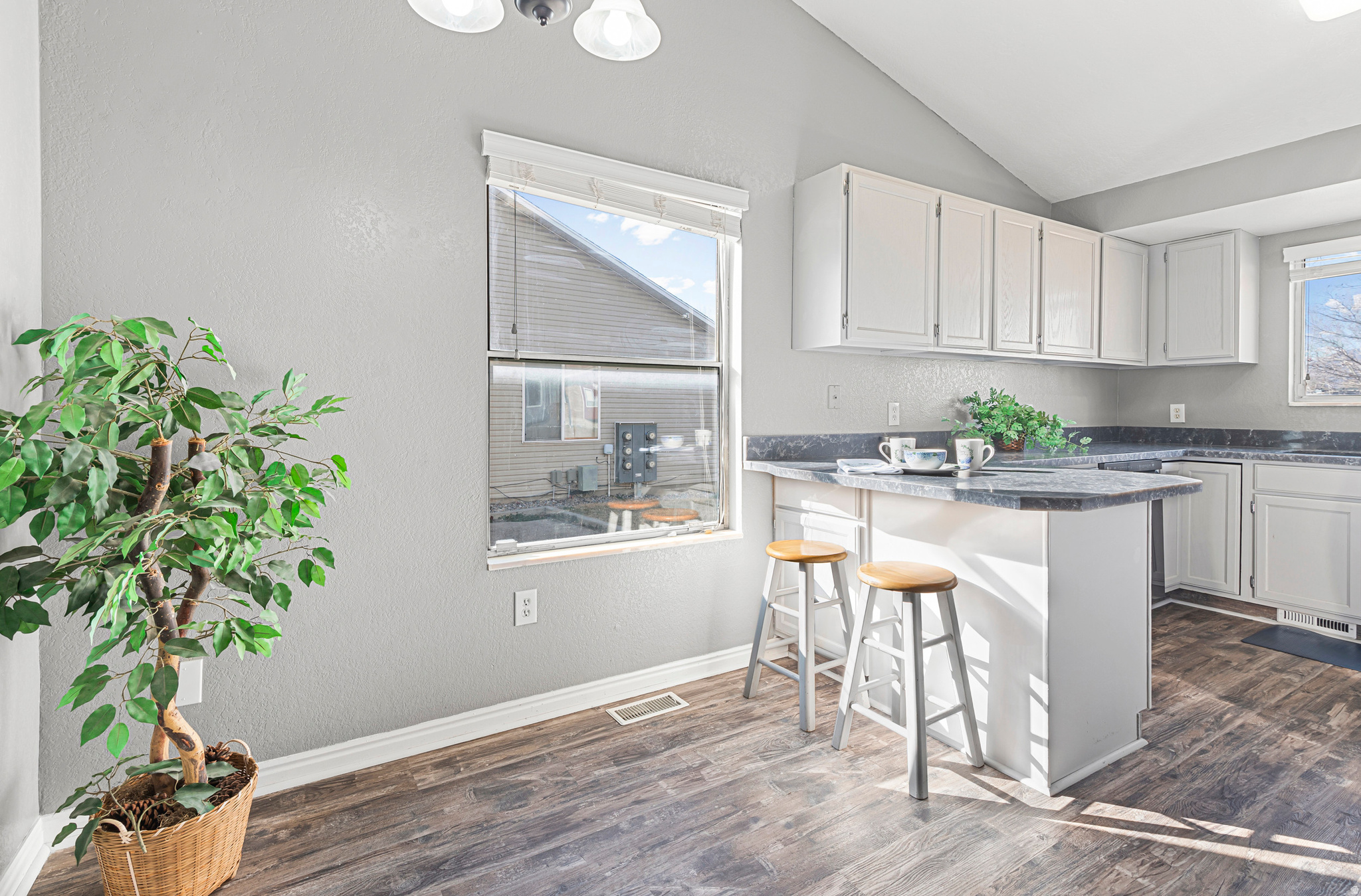 WOODHAVEN - Residential Income