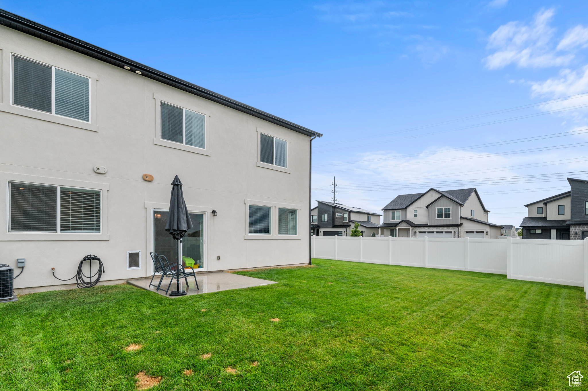 LAKESHORE LANDING - Residential