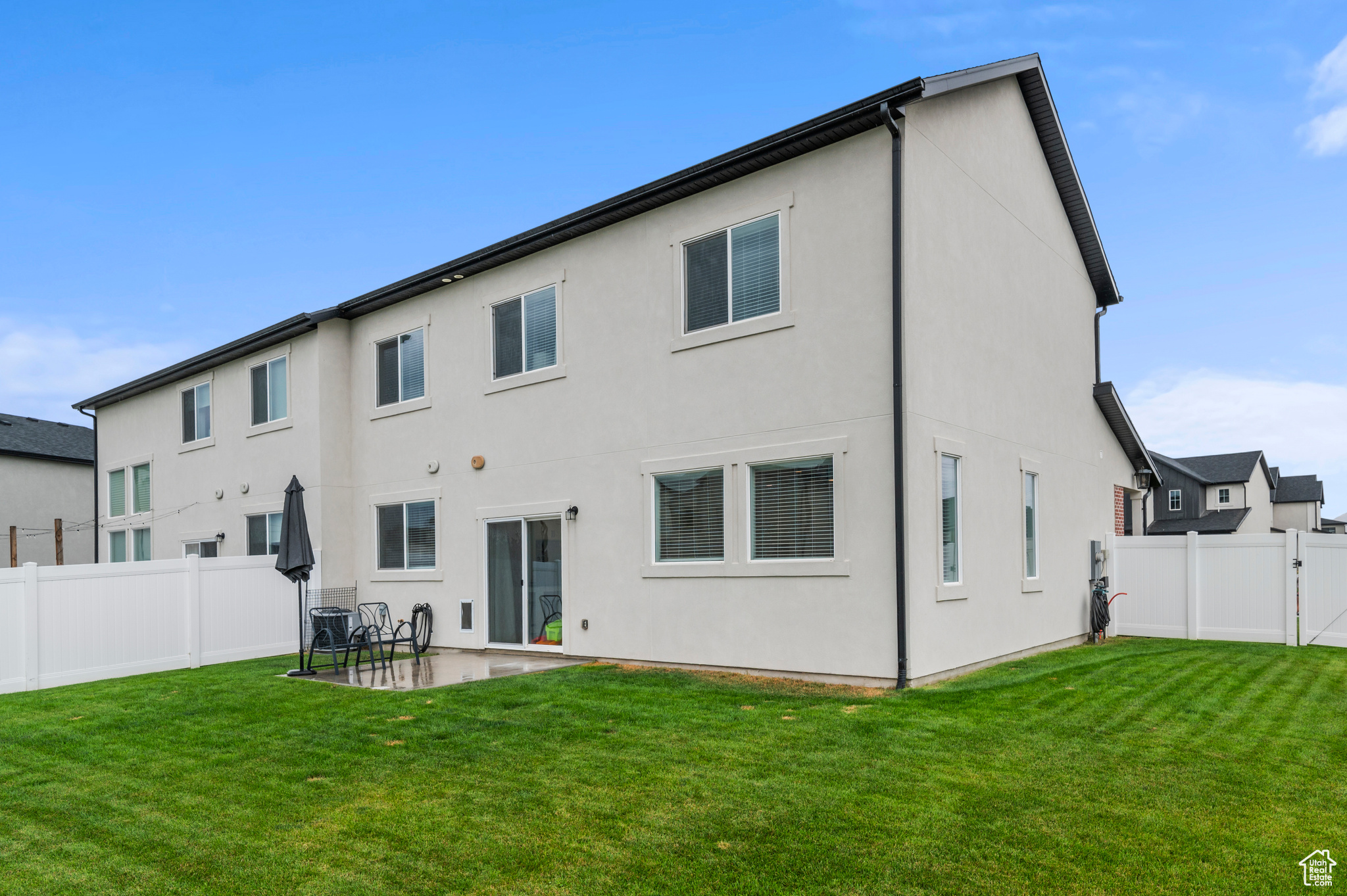 LAKESHORE LANDING - Residential