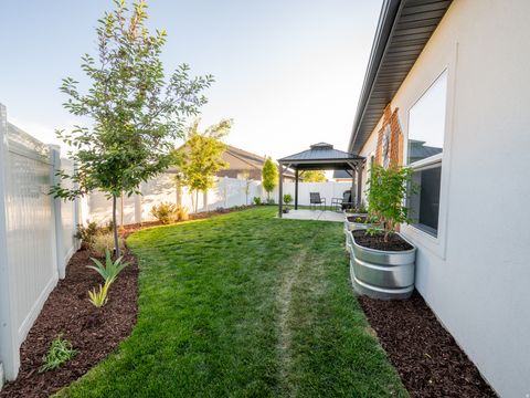 Tiny photo for 3369 W SOPHIE LN S, West Haven, UT 84401 (MLS # 2156003)