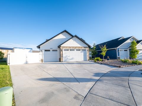 Tiny photo for 3369 W SOPHIE LN S, West Haven, UT 84401 (MLS # 2156003)