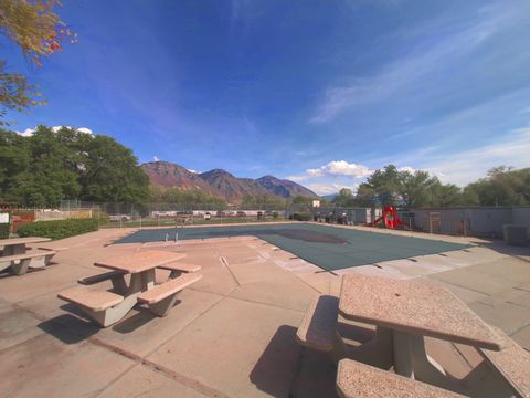 Tiny photo for 1662 WILLOWBROOK DR, Provo, UT 84604 (MLS # 2149765)