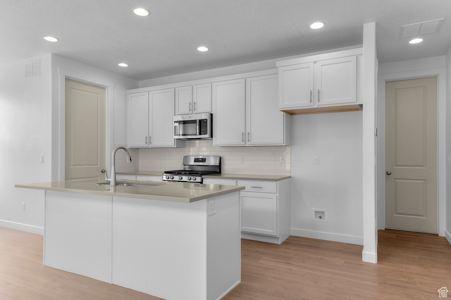 HOLBROOK E VILLAS 601 - Residential